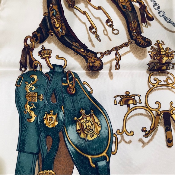 Authentic Vintage Hermes Silk Scarf - 90cm - Musee with Original Hermes Envelop - Picture 10 of 15